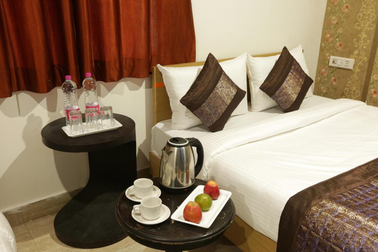 Hotel Airport Star Нью-Делі Екстер'єр фото