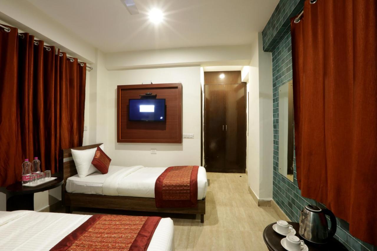 Hotel Airport Star Нью-Делі Екстер'єр фото