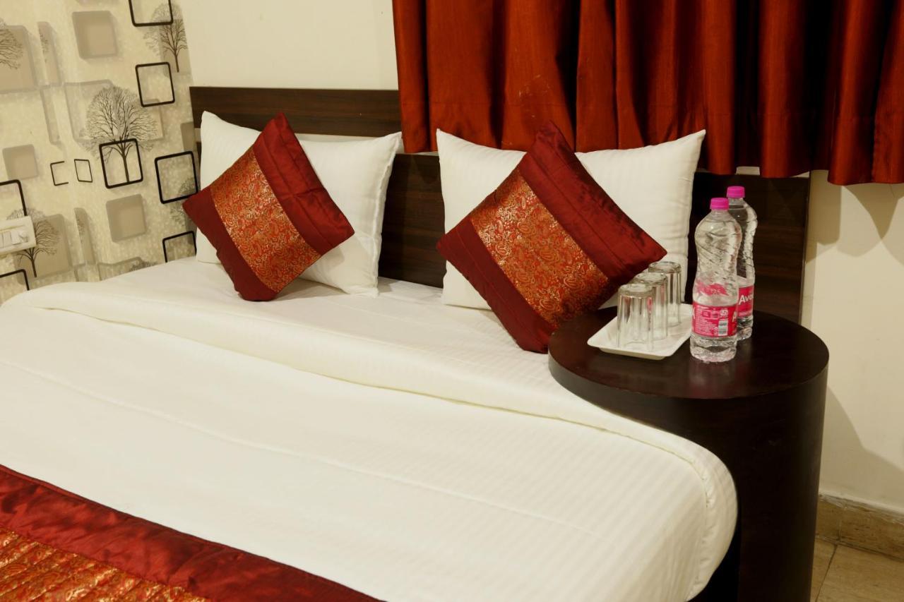 Hotel Airport Star Нью-Делі Екстер'єр фото