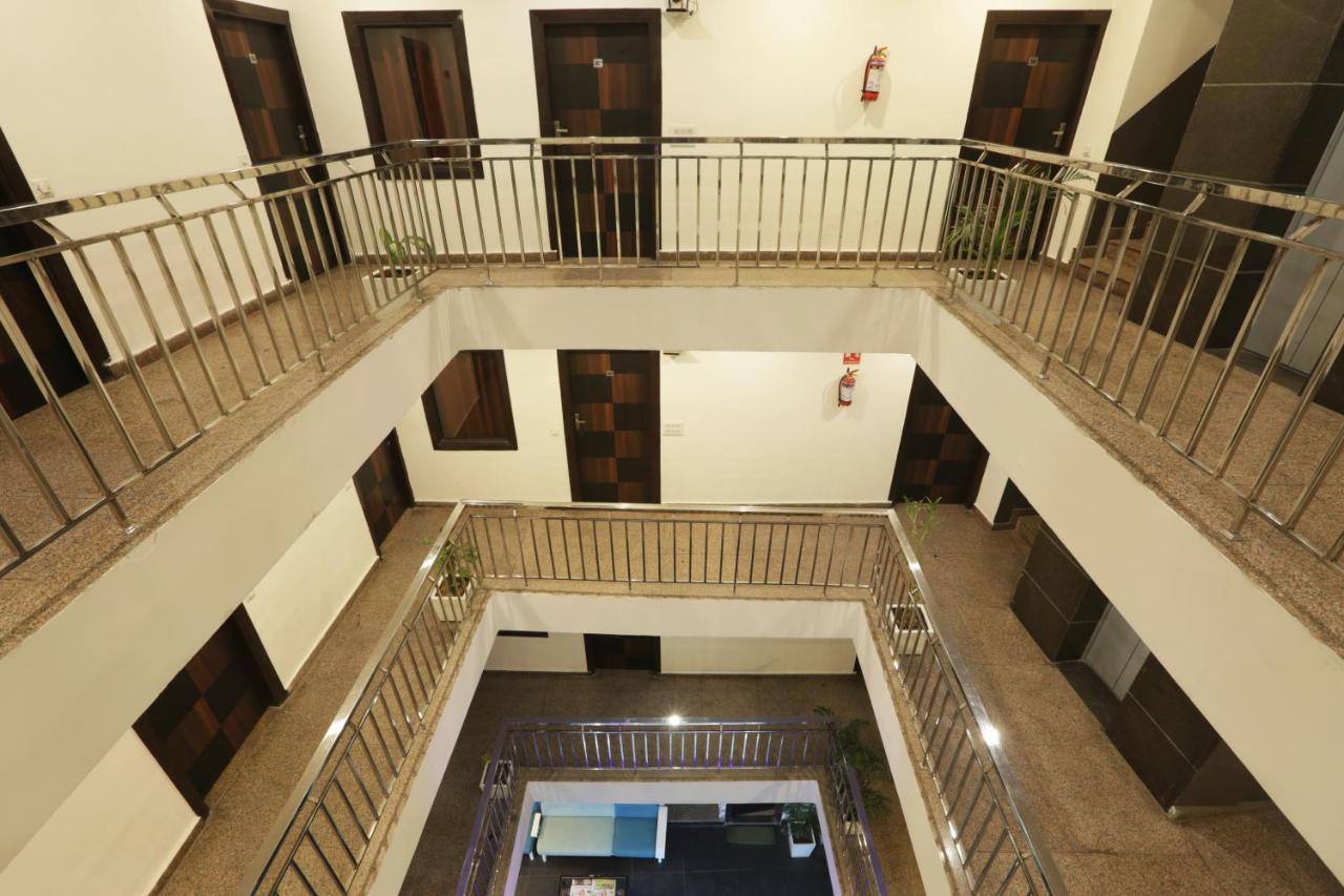 Hotel Airport Star Нью-Делі Екстер'єр фото
