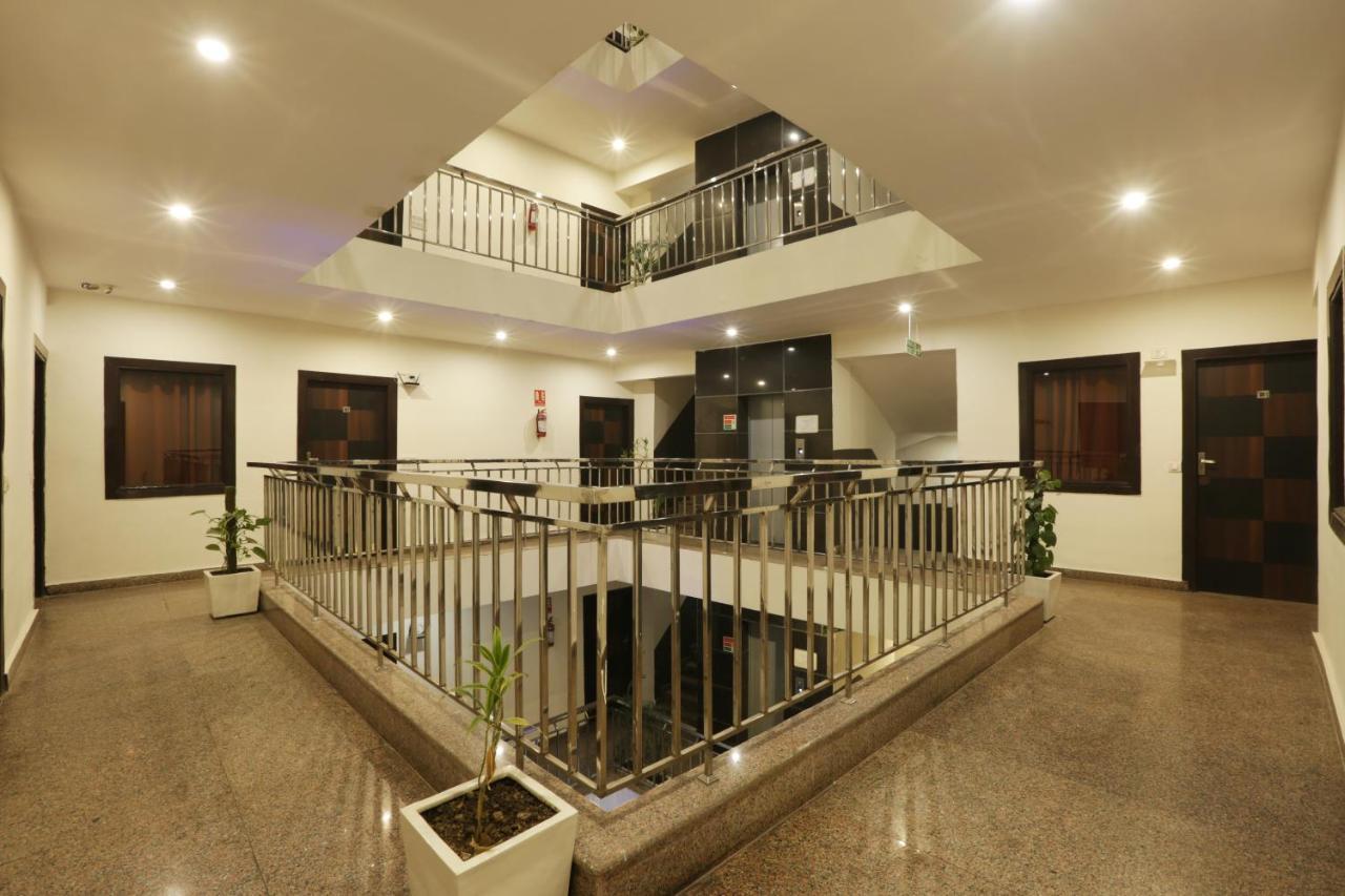 Hotel Airport Star Нью-Делі Екстер'єр фото